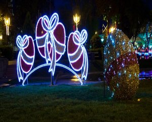 Iluminatul festiv de Paste ar urma sa coste primaria Capitalei peste 176 000 de euro