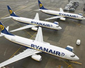 Ryanair a depasit recordul de pasageri in anul 2015