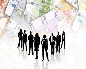 Criza a redus decalajul de salarizare intre angajatii si angajatele din UE