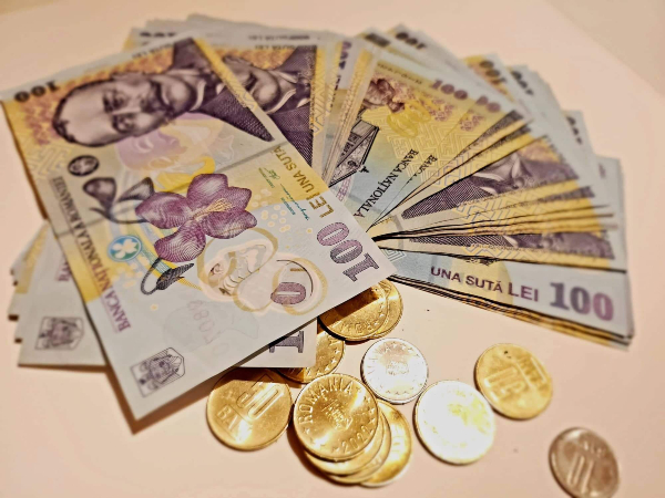 Creste salariul minim pe economie: nimeni nu va mai munci pe 1.500 de lei, in toata Romania