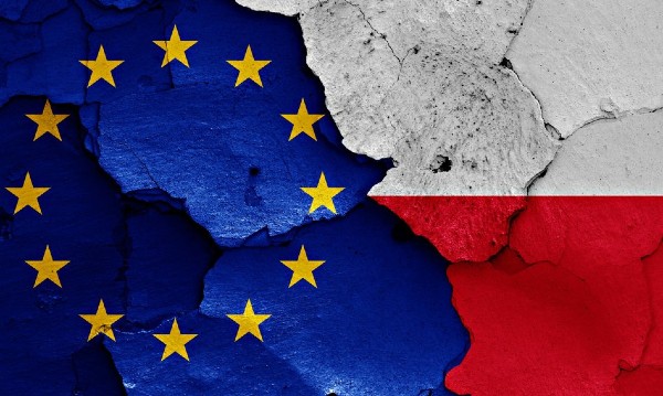 Polonezii acuza Bruxelles-ul de santaj. UE refuza sa semneze PNRR-ul Poloniei, pana nu primeste garantii ale statului de drept