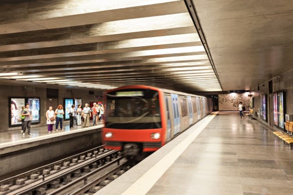 Se scumpesc calatoriile cu metroul? Ministrul Transporturilor: Este o optiune