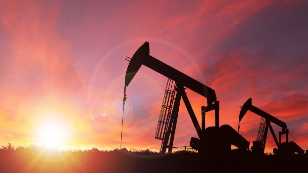Vesti proaste pentru soferi: Pretul petrolului a atins maximul ultimilor trei ani