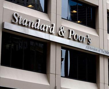 Standard & Poor's confirma ratingul Romaniei la BBB minus