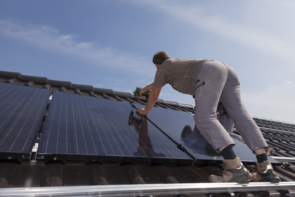 4 moduri in care poti folosi energia solara, chiar la tine acasa