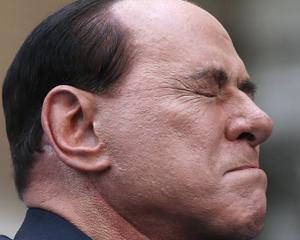 Berlusconi a inceput munca la un azil pentru pacientii cu Alzheimer