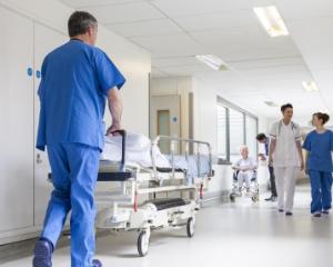 Seful Aliantei Medicilor il contrazice pe Ministrul Sanatatii: Pacientii NU sunt in siguranta in spitale
