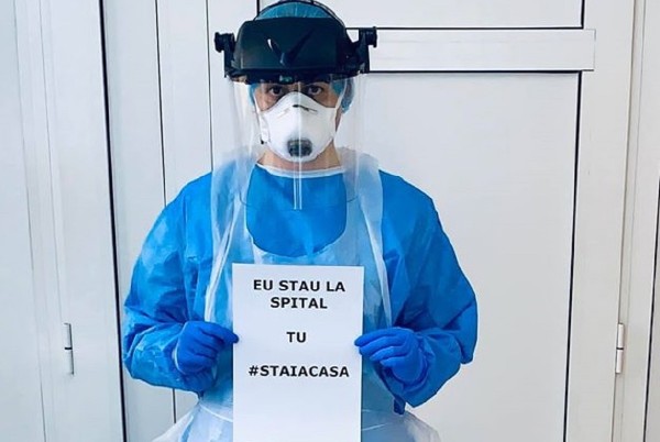 Ar fi trebuit sa stam in casa ... de mult timp