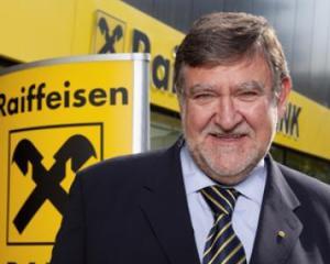Seful Raiffeisen International a demisionat