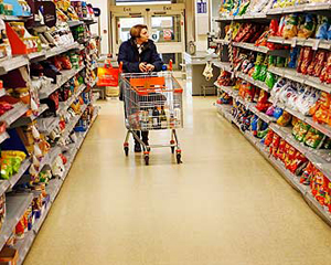 Editorial Dan Manusaride: Supermarket-ul ca mijloc de socializare