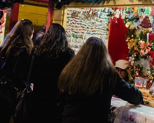 Targul traditional german de Craciun se deschide in Capitala