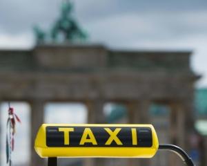 Se intampla si la ei: Un taximetrist din Berlin si-a taxat pasagerii cu 400 euro pentru cativa kilometri