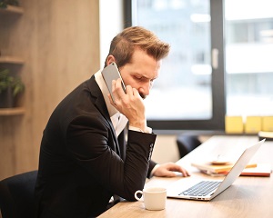 Exista o legatura intre utilizarea telefoanelor mobile si aparitia cancerului cerebral?