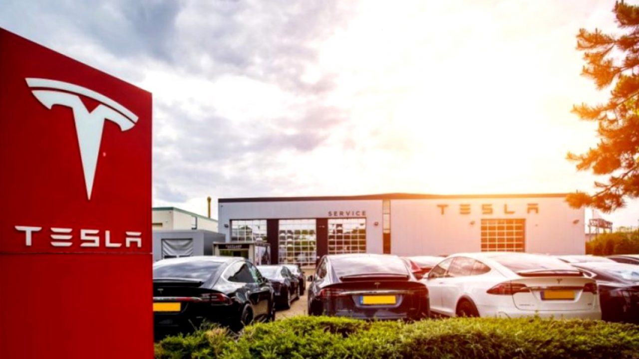 Tesla isi anunta debutul oficial in Romania prin deschiderea unui showroom in Bucuresti