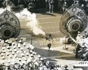 Olimpiada de la Tokyo din 1964: Este folosit primul sistem electronic de inregistrare
