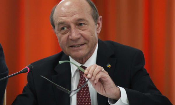 Traian Basescu: Dan Barna are o abordare de penal. Nu voi vota nici cu PSD, nici cu USR la prezidentiale