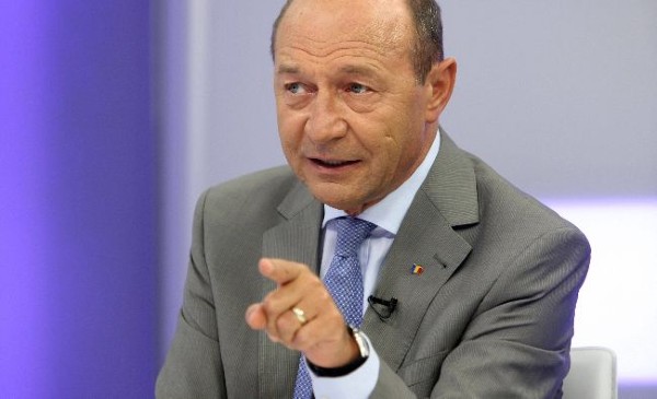 Basescu: Eu de ce nu as putea castiga alegerile la Primaria Capitalei? Daca vor sa jucam, o sa jucam