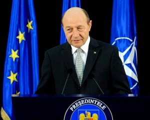Gabriela Firea vs. Traian Basescu: Procurorii suspenda ancheta. Presedintele se bucura de imunitate