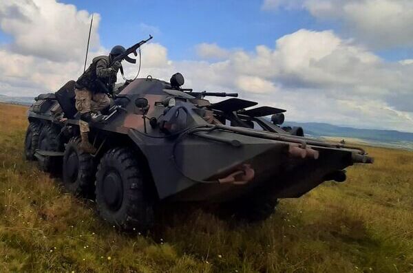 Militarii Brigazii Multinationale Sud-Est vor fi primii inzestrati cu transportoare blindate PIRANHA V