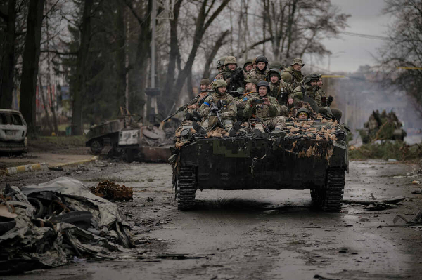 Guvernele lumii se lauda cu cat de mult ajuta Ucraina, dar Kievul cere MAI MULT ARMAMENT - si URGENT