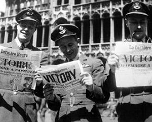 8-9 mai 1945: este semnat actul de capitulare a Germaniei in cel de-al Doilea Razboi Mondial