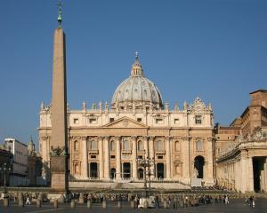 Moastele Sfantului Petru vor fi expuse la Vatican