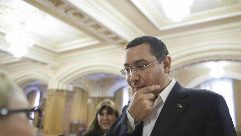 Curtat de Dancila si Tariceanu, Ponta face pasi spre o alianta cu ALDE