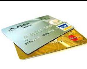 Visa si MasterCard, date in judecata pentru comisioane umflate. Se cer daune de miliarde