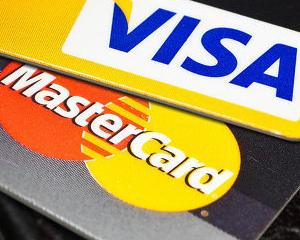 Visa si Mastercard au "inghetat" cardurile clientilor unei banci din Rusia