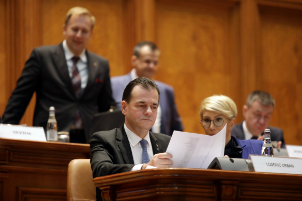 Guvernul de sacrificiu Orban 2, boicotat in Parlament