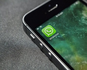 WhatsApp devine mai uman -  mesajele gresite pot disparea in 7 minute !