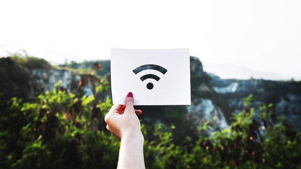 Internet gratuit pentru bucuresteni in spatii publice, prin programul WiFi4EU