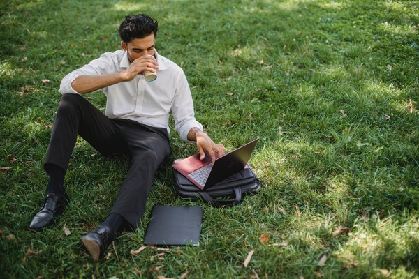 Esti workaholic? 7 semne care iti arata ca muncesti prea mult