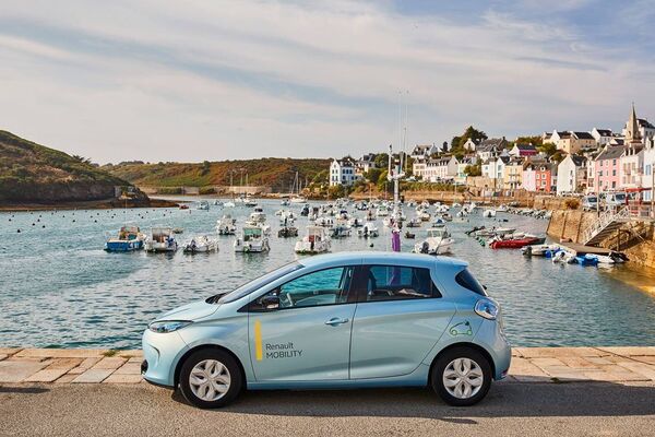 Preturi accesibile pe pietele europene la masinile electrice ale Renault si Nissan pentru soferii Uber din Europa