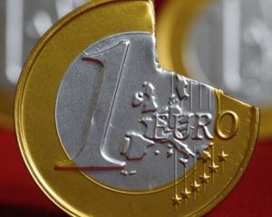 BCR: Euro, in 2014, intre 4,3 si 4,7 lei