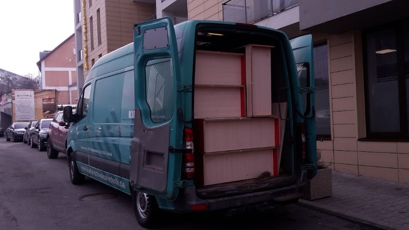 Masina transport marfa si relocari rapide in Cluj