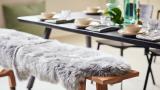 5 moduri creative de a incorpora covoare din blana de oaie in decorul casei tale