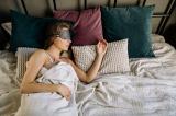 Beneficiile somnului regulat si cum sa iti formezi un program de somn sanatos