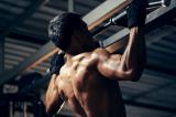 Exercitii esentiale pe bara de tractiuni pentru forta si masa musculara