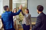 Leadership cu impact: de ce liderii viitorului sunt orientati catre comunitate si dezvoltare durabila