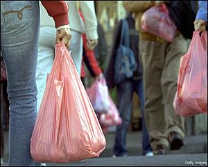 UE lanseaza razboiul contra pungilor de plastic