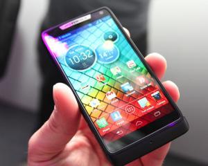 Razr i este primul smartphone Motorola cu procesor Intel