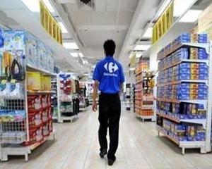Carrefour a fost amendata cu 3,66 milioane de euro, pentru ca nu le-a platit unor angajati salariul minim pe economie