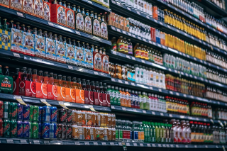 Mancare GRATIS de la supermarket: oamenii primesc totul fara sa plateasca, cu o singura conditie