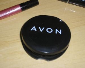 AVON va disponibiliza 1.500 de angajati la nivel global