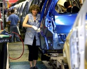 Franta: UE ii ajuta cu 24,5 milioane euro pe angajatii concediati de Renault