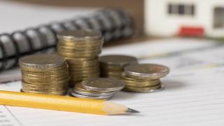 Ce nu ar trebui sa-ti cumperi niciodata daca ai un salariu mai mic de 5.000 de lei NET