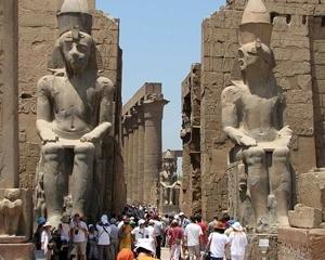 Egiptul se asteapta sa fie vizitat de 11 milioane de turisti in 2011