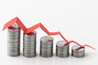 Economistul-sef al BNR lasa repetenta toata clasa politica: Orice absolvent de economie stie ca nu te imprumuti sa maresti pensii si salarii, ati cheltuit mai mult decat ati produs