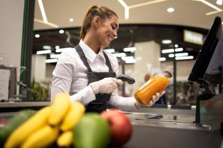 Ce parere are Protectia Consumatorilor despre automatizarea caselor de marcat din supermarketuri: este o abordare discriminatorie